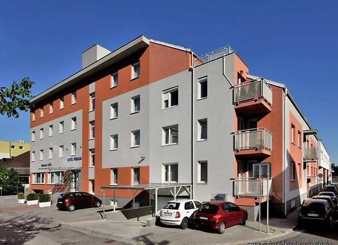 Premium Business Hotel 4*